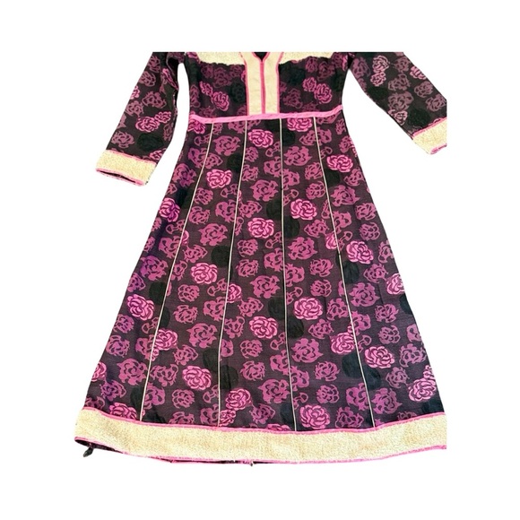 Vintage Floral Long Sleeve Dress – Pink Noir Romance (Size S) - Picture 5 of 13